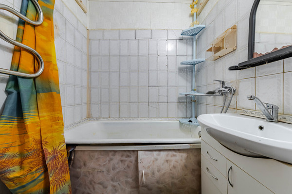 Продам двухкомнатную (2-комн.) квартиру, Красноборская ул, 11, Лесколово д