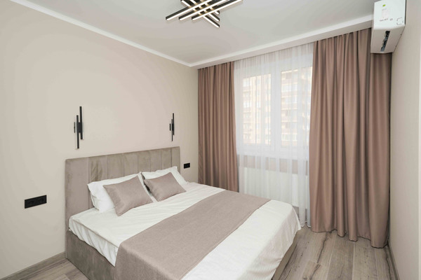 Продам однокомнатную (1-комн.) квартиру, им. Героя Ростовского ул, 8к4, Краснодар г