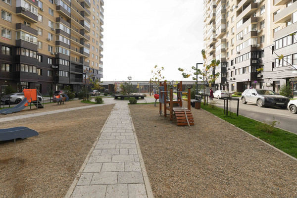 Продам однокомнатную (1-комн.) квартиру, им. Героя Ростовского ул, 8к4, Краснодар г