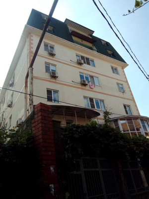 Продам трехкомнатную (3-комн.) квартиру, Ясная (Центральный р-н) ул, 9б, Сочи г