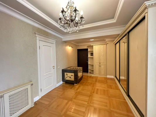 Продам трехкомнатную (3-комн.) квартиру, Юных Ленинцев (Центральный р-н) ул, 10кБ, Сочи г