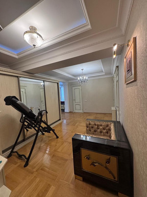 Продам трехкомнатную (3-комн.) квартиру, Юных Ленинцев (Центральный р-н) ул, 10кБ, Сочи г