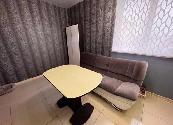 Продам однокомнатную (1-комн.) квартиру, Трубаченко ул, 16д, Симферополь г