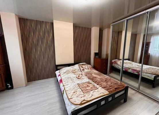 Продам однокомнатную (1-комн.) квартиру, Трубаченко ул, 16д, Симферополь г