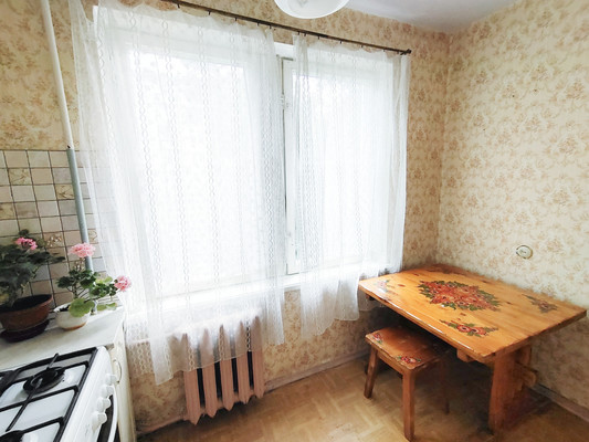 Продам двухкомнатную (2-комн.) квартиру, Маслова ул, 3, Монино рп