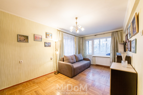 Продам двухкомнатную (2-комн.) квартиру, Карпинского ул, 38к7, Санкт-Петербург г