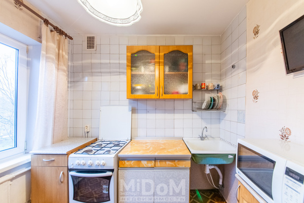 Продам двухкомнатную (2-комн.) квартиру, Карпинского ул, 38к7, Санкт-Петербург г