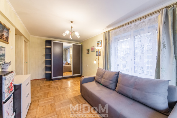 Продам двухкомнатную (2-комн.) квартиру, Карпинского ул, 38к7, Санкт-Петербург г