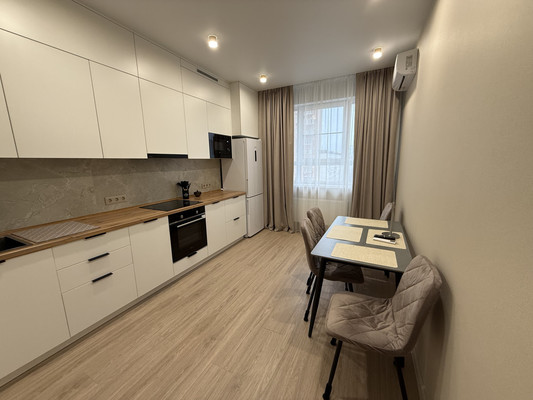 Продам двухкомнатную (2-комн.) квартиру, Стачки пр-кт, 200, Ростов-на-Дону г