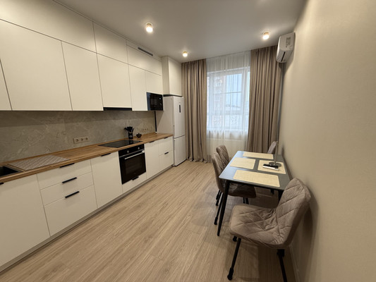 Продам двухкомнатную (2-комн.) квартиру, Стачки пр-кт, 200, Ростов-на-Дону г