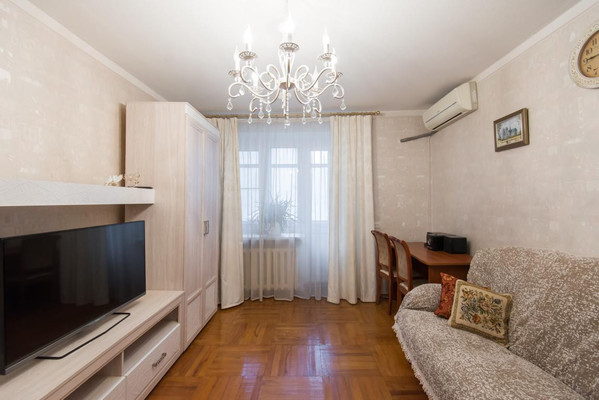 Продам двухкомнатную (2-комн.) квартиру, Стачки пр-кт, 233, Ростов-на-Дону г