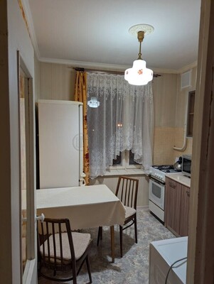 Продам однокомнатную (1-комн.) квартиру, Красного Маяка ул, 11к1, Москва г