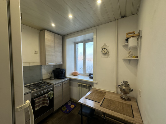 Продам двухкомнатную (2-комн.) квартиру, Профсоюзная ул, 2, Иркутск г