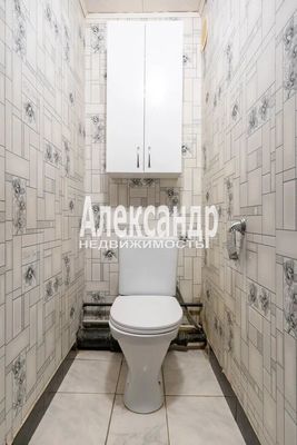 Продам трехкомнатную (3-комн.) квартиру, Брюсовская ул, 5к2, Санкт-Петербург г