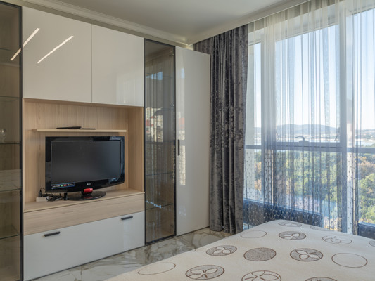 Продам однокомнатную (1-комн.) квартиру, Мира ул, 40к3, Геленджик г