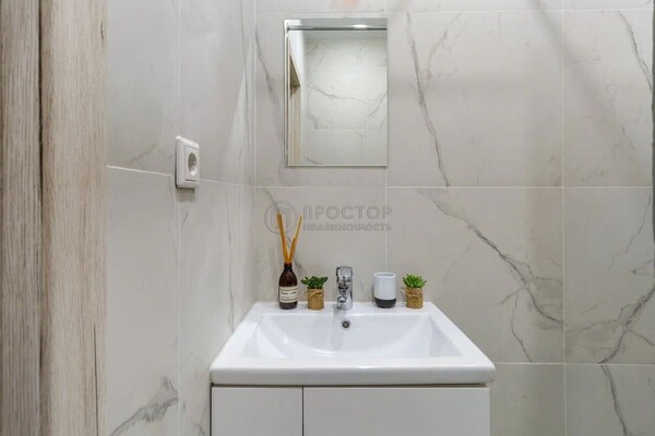 Продам однокомнатную (1-комн.) квартиру, Шелепихинская наб, 42к3, Москва г