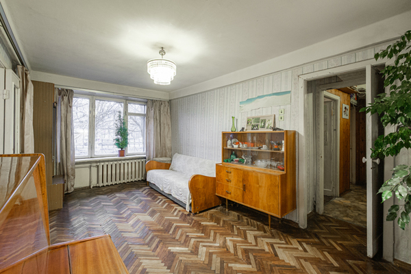 Продам трехкомнатную (3-комн.) квартиру, Новоизмайловский пр-кт, 13, Санкт-Петербург г