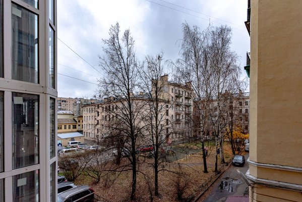 Продам трехкомнатную (3-комн.) квартиру, Большой Сампсониевский пр-кт, 18А, Санкт-Петербург г