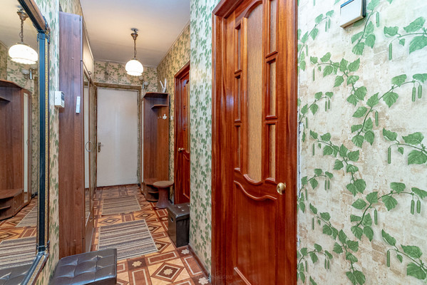 Продам трехкомнатную (3-комн.) квартиру, Большой Сампсониевский пр-кт, 18А, Санкт-Петербург г