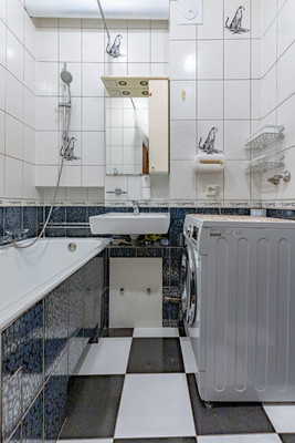 Продам трехкомнатную (3-комн.) квартиру, Большой Сампсониевский пр-кт, 18А, Санкт-Петербург г