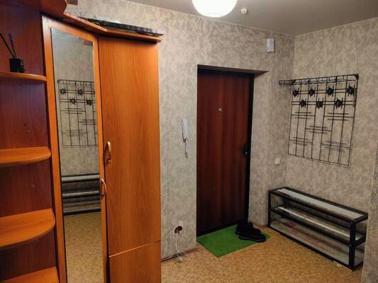 Сдам однокомнатную (1-комн.) квартиру, Калинина ул, 175Б, Красноярск г