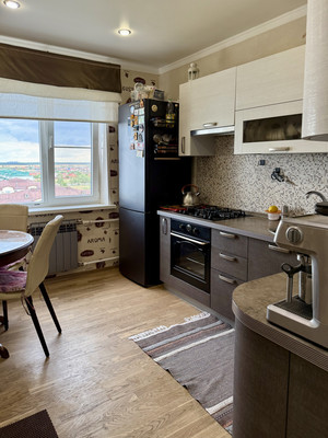 Продам трехкомнатную (3-комн.) квартиру, Ясная ул, 62, Волгодонск г