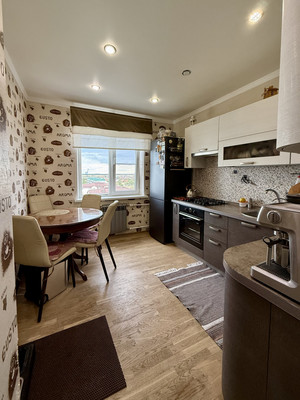 Продам трехкомнатную (3-комн.) квартиру, Ясная ул, 62, Волгодонск г