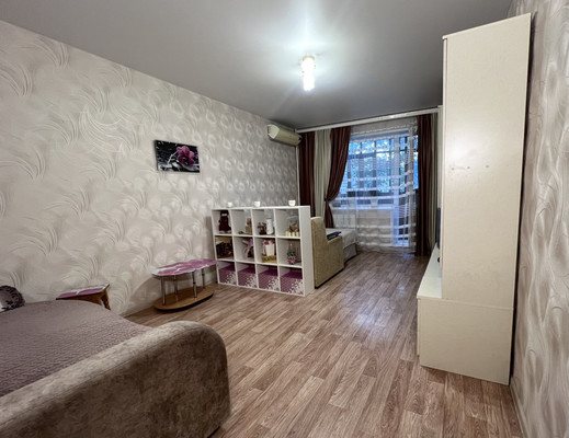 Продам однокомнатную (1-комн.) квартиру, Черникова ул, 2/31, Волгодонск г