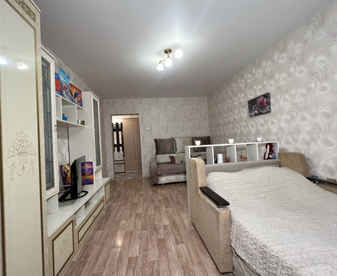 Продам однокомнатную (1-комн.) квартиру, Черникова ул, 2/31, Волгодонск г