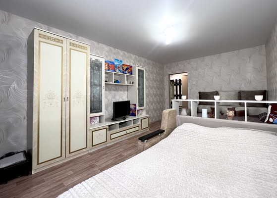 Продам однокомнатную (1-комн.) квартиру, Черникова ул, 2/31, Волгодонск г