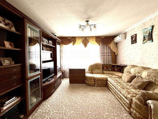 Продам трехкомнатную (3-комн.) квартиру, Дружбы ул, 5, Волгодонск г