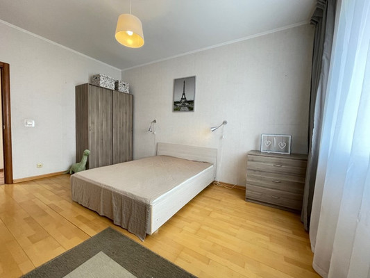 Продам трехкомнатную (3-комн.) квартиру, Дергаевская ул, 30, Раменское г