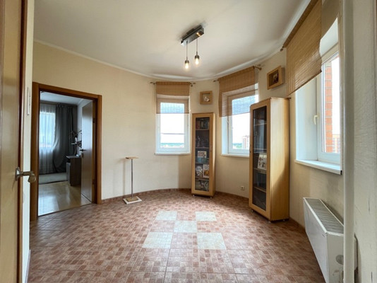 Продам трехкомнатную (3-комн.) квартиру, Дергаевская ул, 30, Раменское г