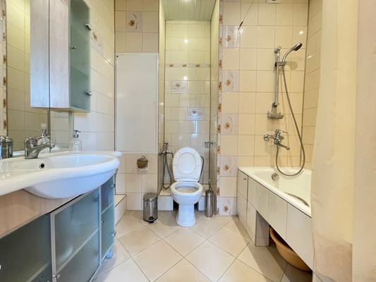 Продам трехкомнатную (3-комн.) квартиру, Дергаевская ул, 30, Раменское г