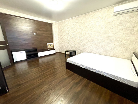 Продам двухкомнатную (2-комн.) квартиру, Извилистая ул, 21, Ростов-на-Дону г