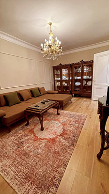 Продам трехкомнатную (3-комн.) квартиру, Большая Очаковская ул, 27, Москва г