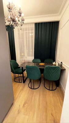 Продам трехкомнатную (3-комн.) квартиру, Большая Очаковская ул, 27, Москва г