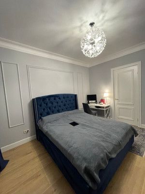 Продам трехкомнатную (3-комн.) квартиру, Большая Очаковская ул, 27, Москва г