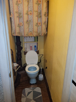 Продам трехкомнатную (3-комн.) квартиру, Энтузиастов ул, 22, Волгодонск г