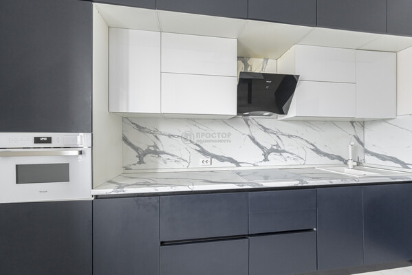 Продам трехкомнатную (3-комн.) квартиру, Пригородное (Пригород Лесное мкр.) ш, 5, Мисайлово д