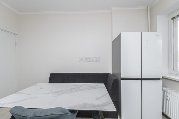 Продам трехкомнатную (3-комн.) квартиру, Пригородное (Пригород Лесное мкр.) ш, 5, Мисайлово д