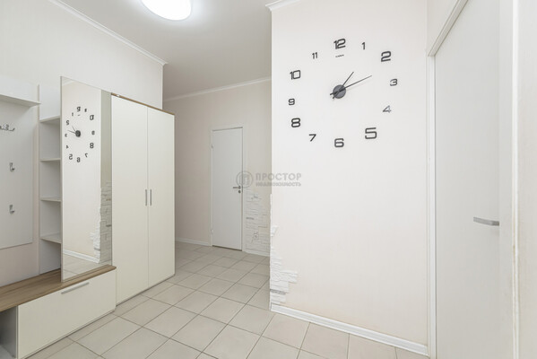 Продам трехкомнатную (3-комн.) квартиру, Пригородное (Пригород Лесное мкр.) ш, 5, Мисайлово д