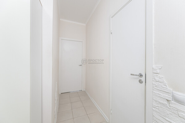 Продам трехкомнатную (3-комн.) квартиру, Пригородное (Пригород Лесное мкр.) ш, 5, Мисайлово д