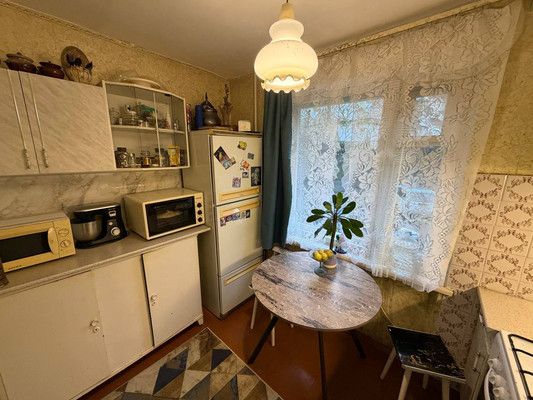 Продам двухкомнатную (2-комн.) квартиру, Керченская ул, 17, Туапсе г