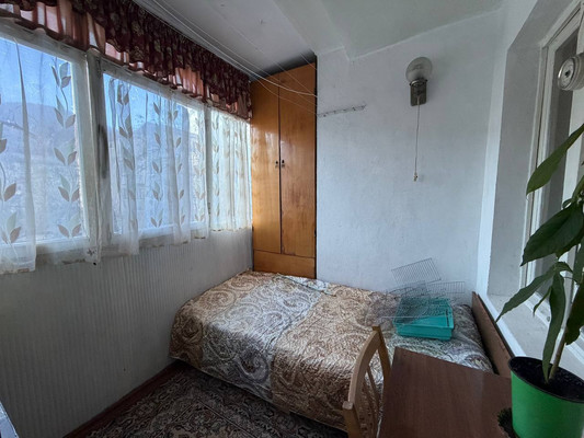 Продам двухкомнатную (2-комн.) квартиру, Керченская ул, 17, Туапсе г