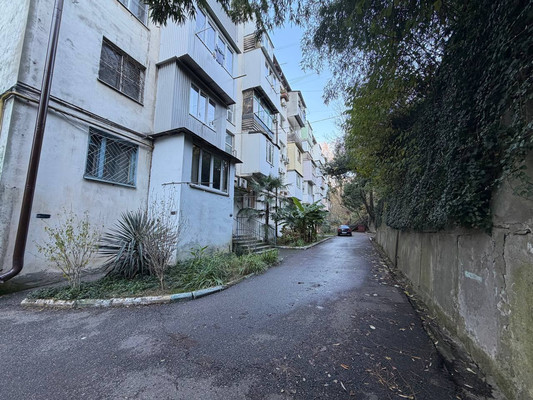 Продам двухкомнатную (2-комн.) квартиру, Керченская ул, 17, Туапсе г