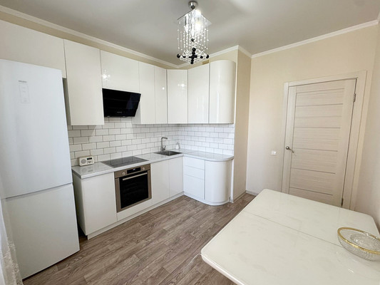 Продам трехкомнатную (3-комн.) квартиру, Солженицына пр-кт, 21к106, Ростов-на-Дону г