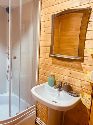 Продам коммерческое помещение 80 м2, Солнечная ул, 20, Каменномостский п