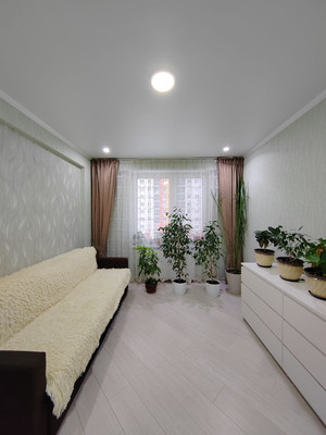 Продам трехкомнатную (3-комн.) квартиру, Тэцевская ул, 4б, Казань г