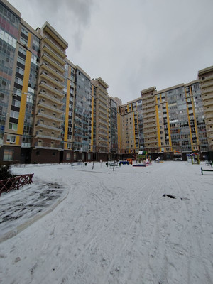 Продам трехкомнатную (3-комн.) квартиру, Тэцевская ул, 4б, Казань г